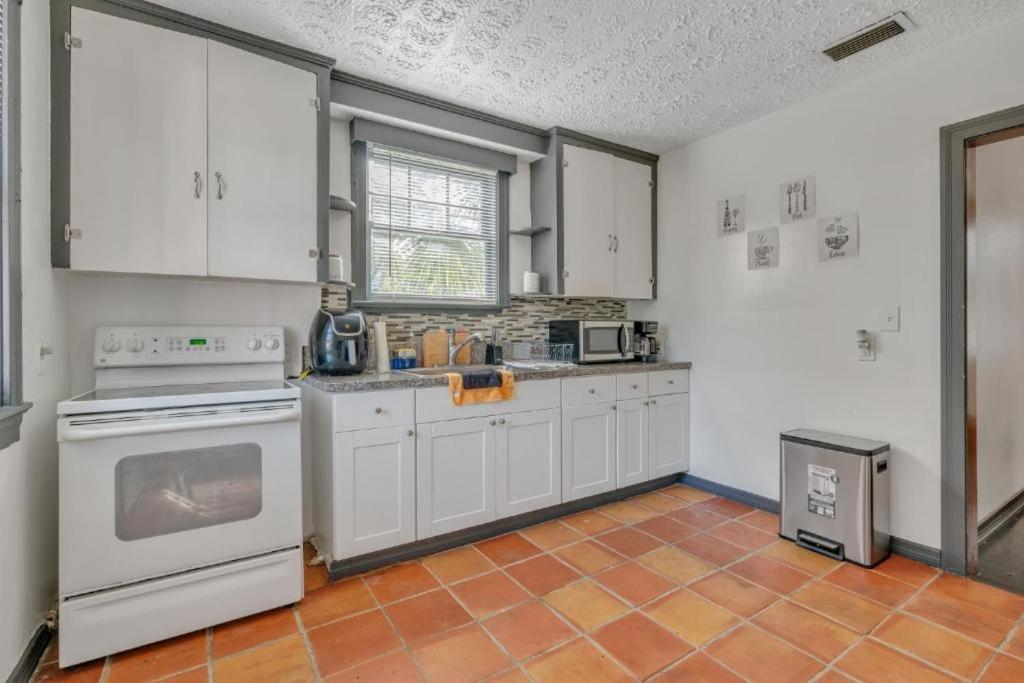 Comfy Pet Friendly Home In Jacksonville Mins To Downtown'S Exteriör bild